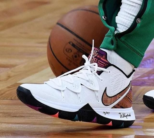 现了他对 现了他对