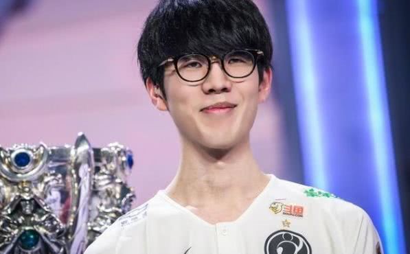 而是回敲给 而是回敲给